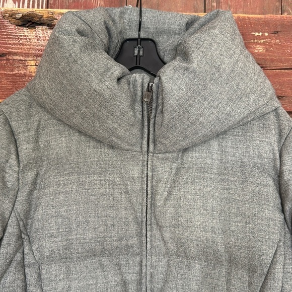 Ann Taylor heather gray goose down puffer zipper jacket. Shawl collar NWT. Large - Picture 2 of 9